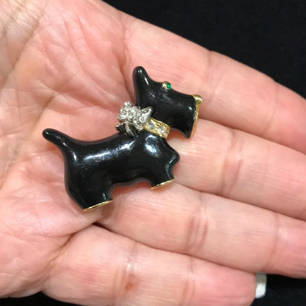 Vintage Black Enamel Scottie Brooch